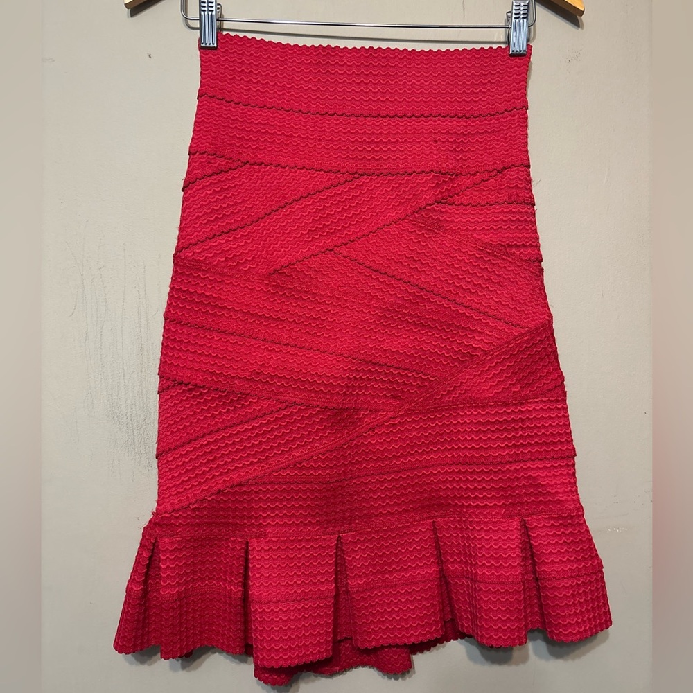 ANTHROPOLOGIE GIRLS FROM SAVOY Textured Structured Frilled Hem Pencil Skirt